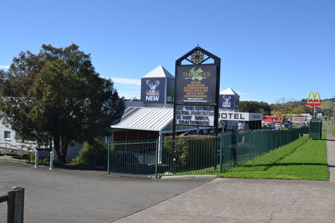 The Oaks Hotel Motel - Foster Accommodation 0