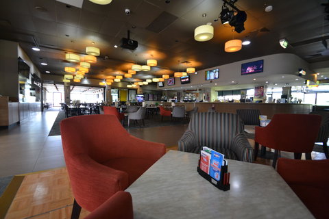 The Oaks Hotel Motel - Foster Accommodation 1