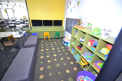 The Oaks Hotel Motel - Foster Accommodation 2