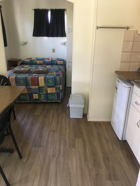 Bailey Bar Caravan Park - Foster Accommodation 2