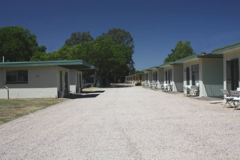 BIG4 North Cedars Holiday Park Wangaratta - Foster Accommodation 2