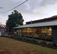 Christmas Creek Cafe and Cabins - Foster Accommodation