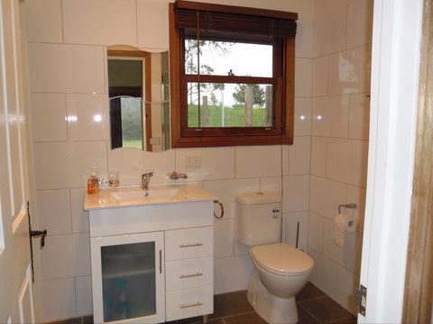 Highland Cattle Farm Stay - Foster Accommodation 2