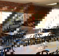 Mataranka Roadhouse and Cabins - Foster Accommodation