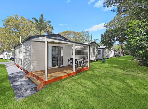 Pacific Palms Caravan Park - Foster Accommodation 0