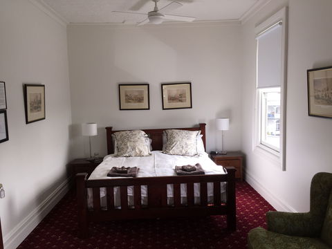 The Corner Hotel Alexandra - Foster Accommodation 0