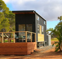 The Pink Lake Tiny House - Foster Accommodation