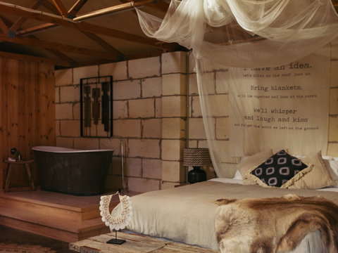 Trader Jack's - Foster Accommodation 0