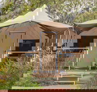 Amblin Holiday Park - Foster Accommodation