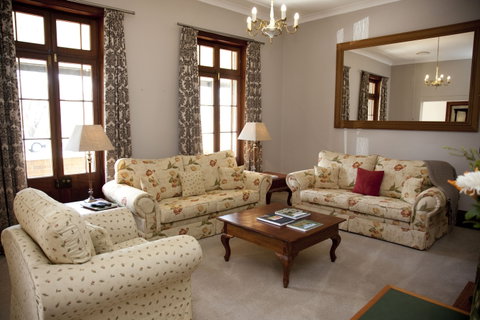 Cawarra On The Park - Foster Accommodation 2