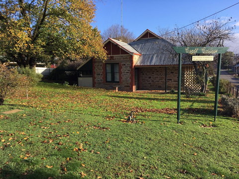 Croll Cottage - Foster Accommodation 0