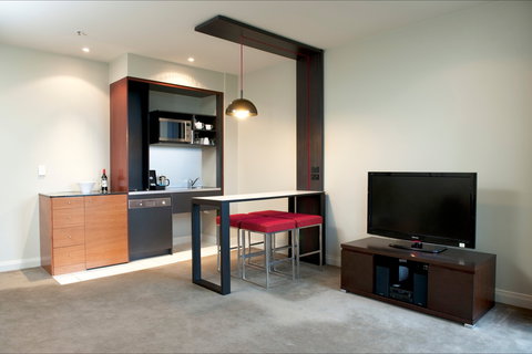 Mantra Hindmarsh Square - Foster Accommodation 2