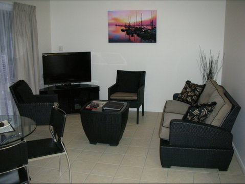 Palm View Holiday Apartments - Foster Accommodation 0
