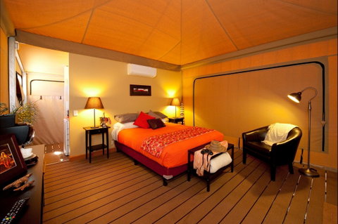 Squeakywindmill Boutique Tent B&B - Foster Accommodation 2