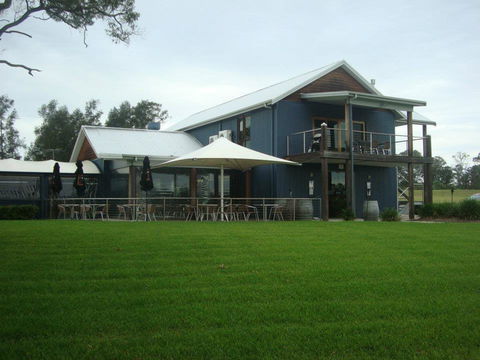 Tatler Vineyard Accommodation - Foster Accommodation 0
