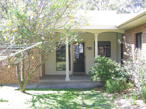 Tradewinds At The Bay - Foster Accommodation 1