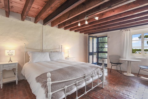 Wellington Courthouse. - Foster Accommodation 2