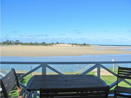 Dolphins Point Tourist Park - Foster Accommodation 1