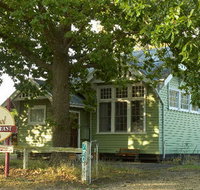 Old School Bed and Breakfast - Foster Accommodation