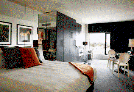 The Cullen Hotel - Foster Accommodation 2