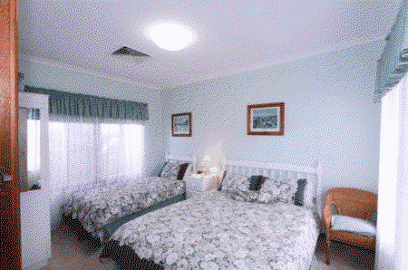 Dunelm House Bed And Breakfast - Foster Accommodation 3