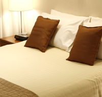 Best Western New Crossing Place Motel - Foster Accommodation