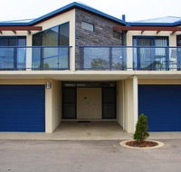 Ultimate Holiday Apartments - Foster Accommodation