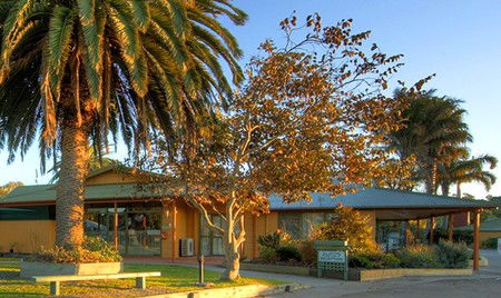 BIG4 Whiters Holiday Village - Foster Accommodation 5