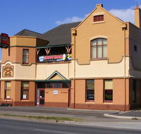 Cross Keys Hotel - Foster Accommodation