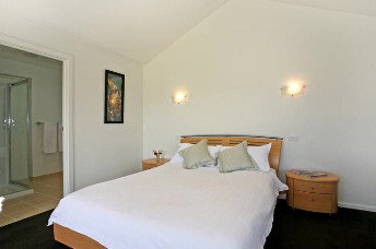 A River Bed - Foster Accommodation 2