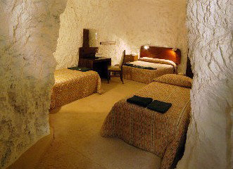 White Cliffs Motel - Foster Accommodation 3