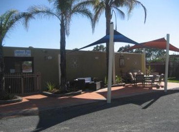 Cameo Inn Motel - Foster Accommodation 2