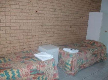 Yamba Motor Inn - Foster Accommodation 1