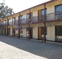Central Motor Inn Wentworth - Foster Accommodation