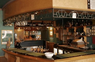 Astor Inn Hotel - Foster Accommodation 2