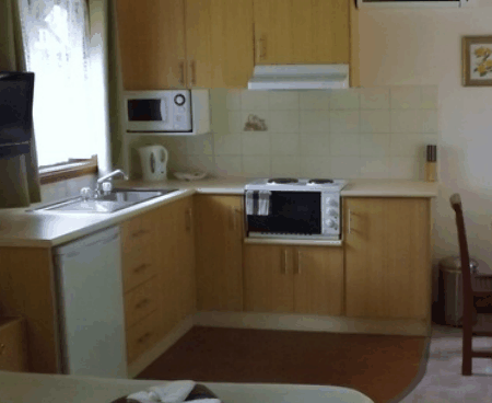 Tumut Log Cabins - Foster Accommodation 0