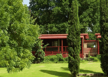 Tumut Log Cabins - Foster Accommodation 1