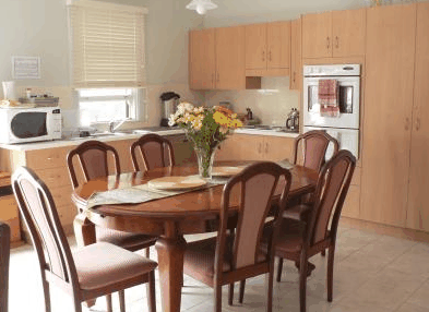 The Heritage Guest House - Foster Accommodation 5