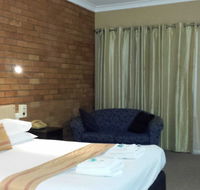 AA Hilldrop Motor Inn - Foster Accommodation