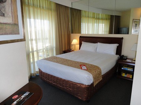 Metro Hotel Tower Mill - Foster Accommodation 3