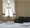 Roches Family Hotel - Foster Accommodation