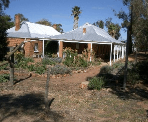 Avondale Discovery Farm - Foster Accommodation 0