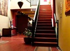 Retreat In The Suburbs - Foster Accommodation 1