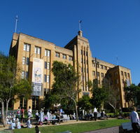 Museum of Contemporary Art - Foster Accommodation