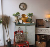 SavvyShopTours - Foster Accommodation