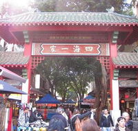 Chinatown Night Market - Foster Accommodation