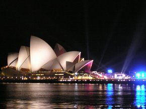 Sydney Opera House - Foster Accommodation 3