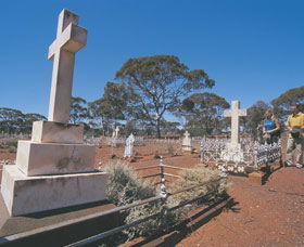 Coolgardie Cemetery - Foster Accommodation 0