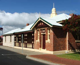 Artgeo Cultural Complex - Old Courthouse - Foster Accommodation 0