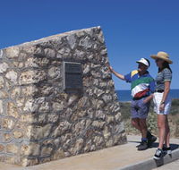 Potshot Monument - Foster Accommodation